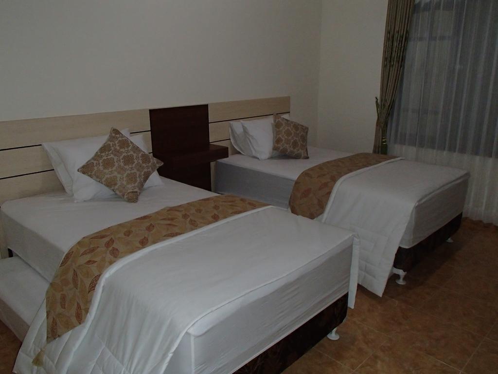 Shakila Guest House Malang Rum bild
