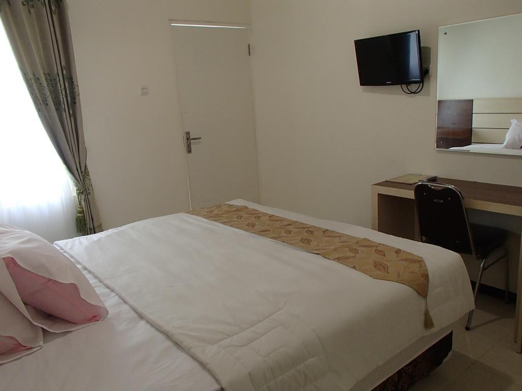 Shakila Guest House Malang Rum bild